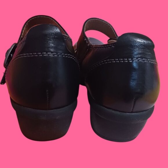 Comfortiva Womens Quanita Black Leather Mary Jane Shoes Size 6M - Picture 2 of 16